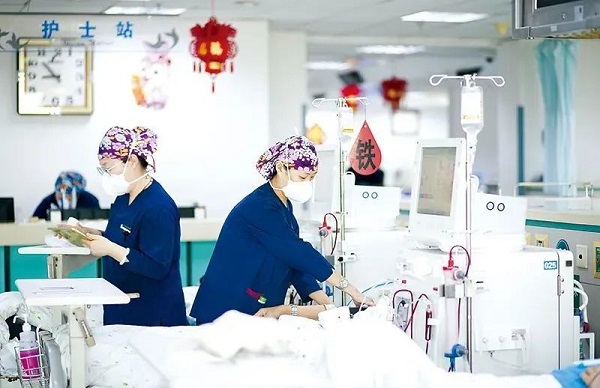媒体记者“新春走基层” 春节探访北京友谊医院